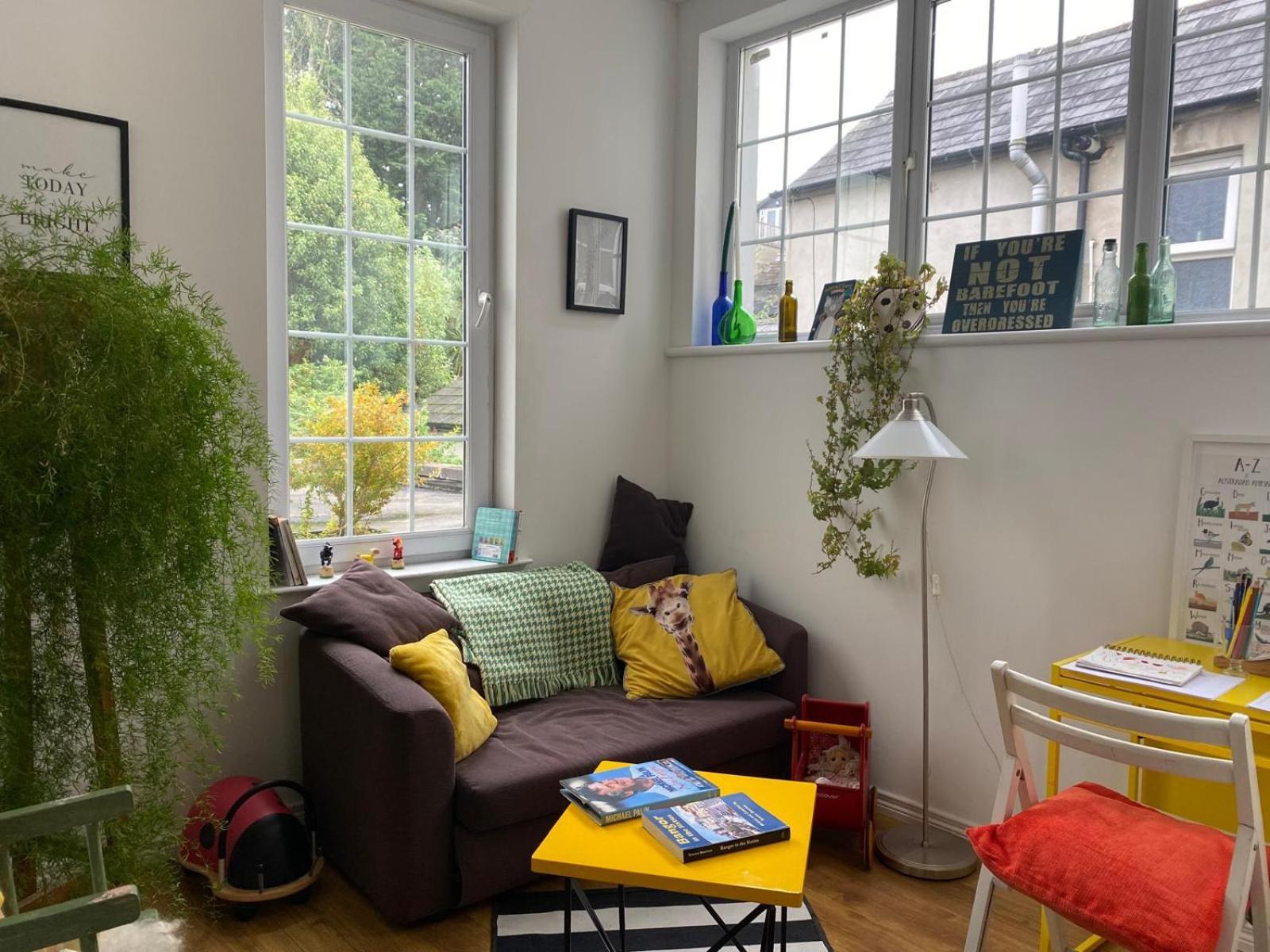 True Colours Apartment In Central Location บังกอร์ ภายนอก รูปภาพ
